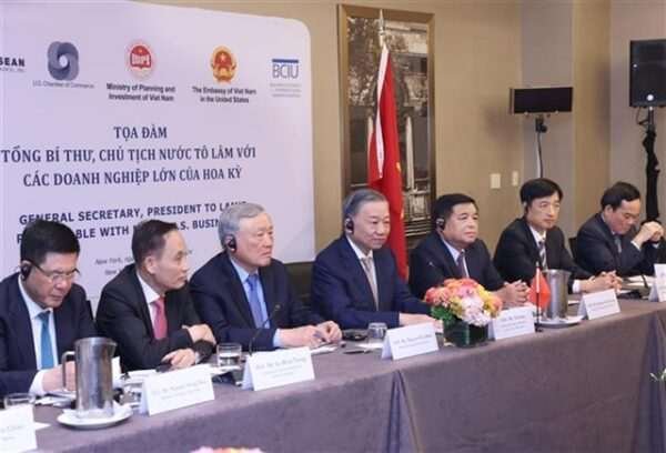 Vietnam’s Top Leader Attends Forum, Secures Commitments from Leading U.S. Businesses